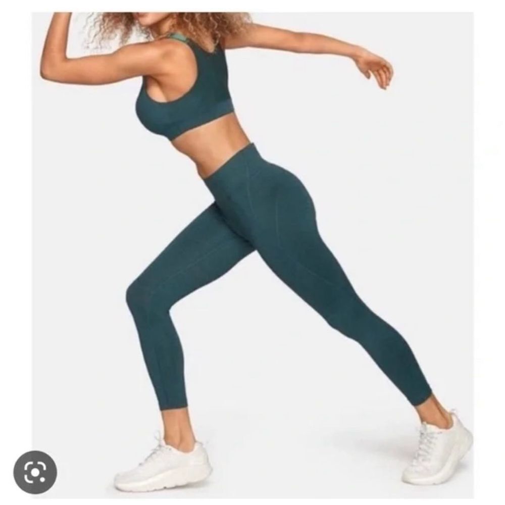 Outdoor voices 2pc set move free sports bra tech sweat core 7/8 legging medium